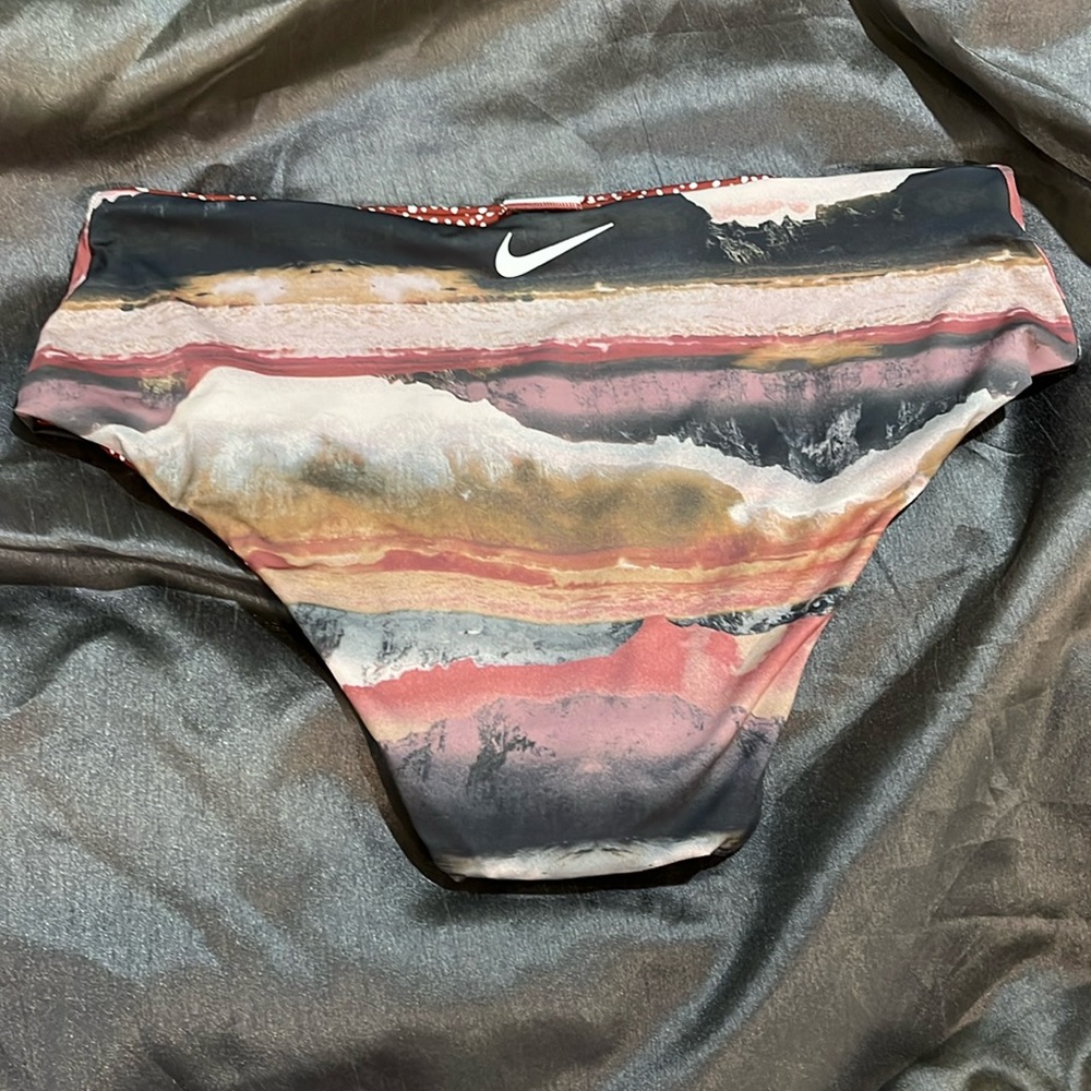 Nike Adventure Women's Scoop Bikini Bottom Size XL Extra Large Brown Waves Dots